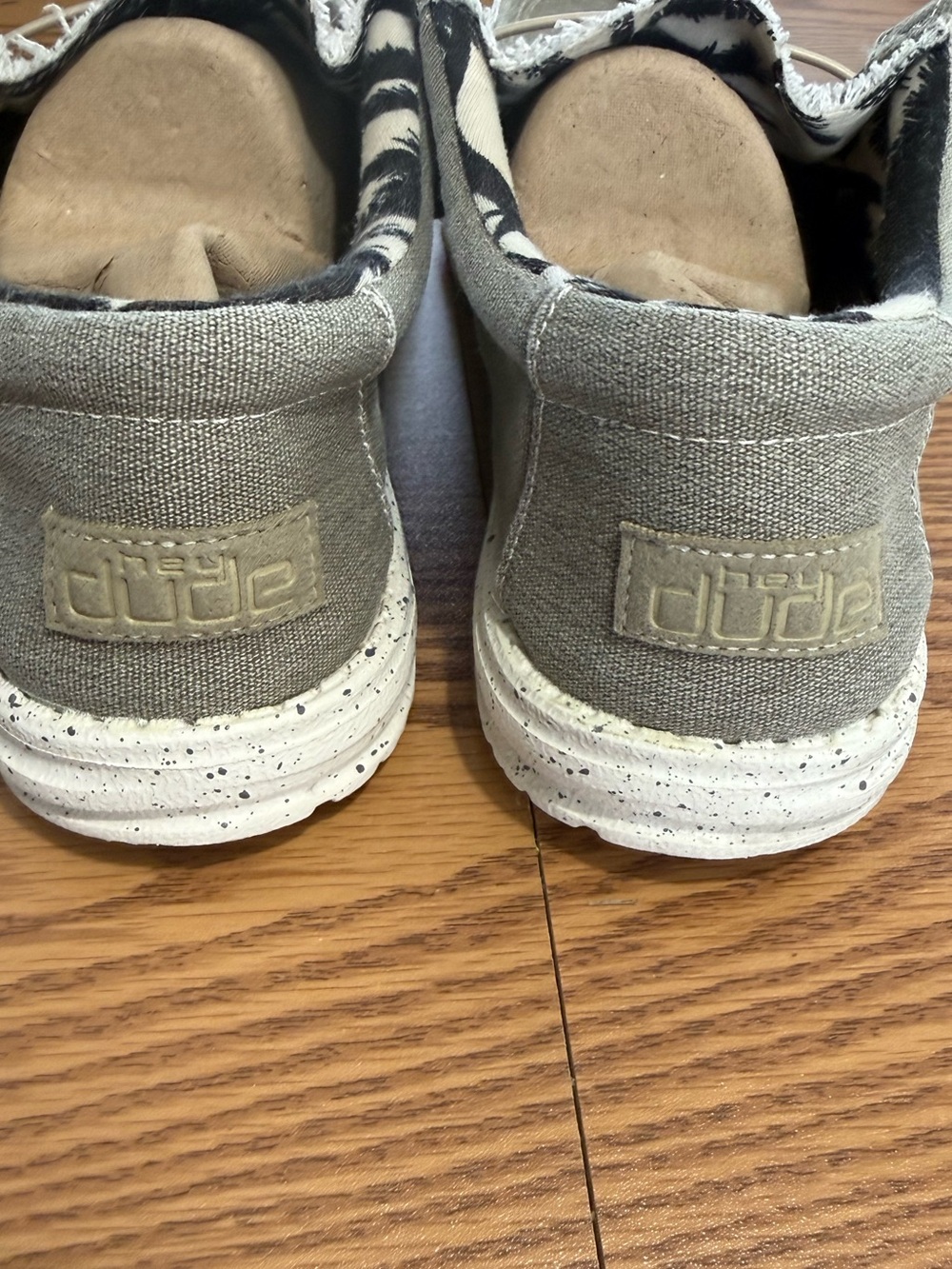 Hey Dude Wally Stretch size 11, outer gray. Inside Black Palm Trees on Beige - Picture 3 of 11
